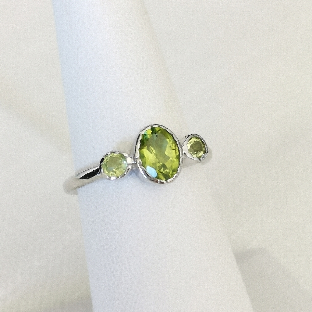 Peridot Ring In Sterling Silver Size 6